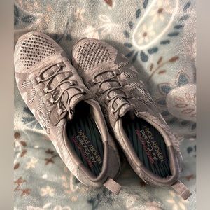 Skeckers-Women’s Sneakers-Size 8.5